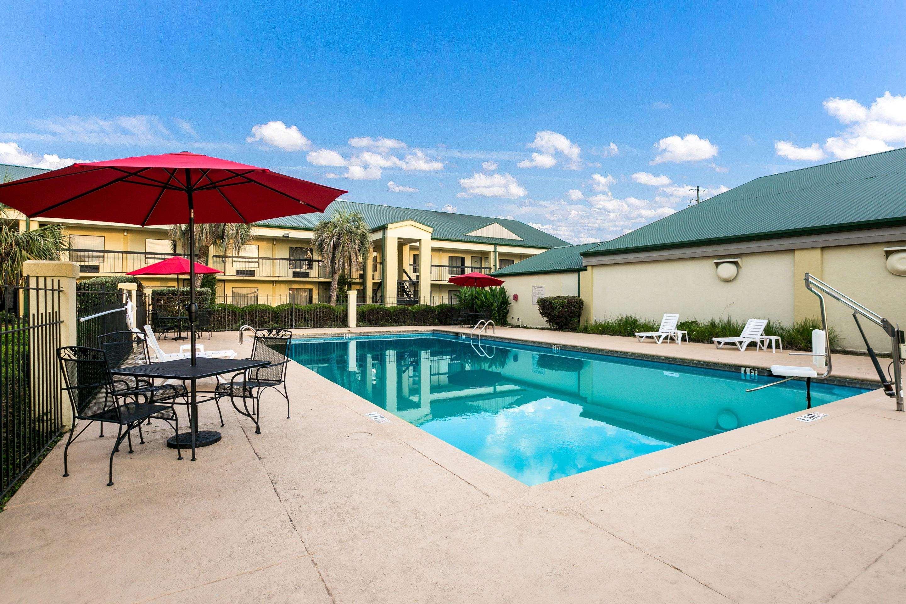 Quality Inn & Suites Near Lake Eufaula Ngoại thất bức ảnh